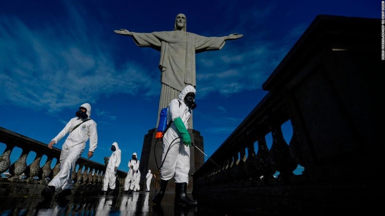 コルコバードのキリスト像が５カ月ぶりに営業を再開した/MAURO PIMENTEL/AFP/AFP via Getty Images