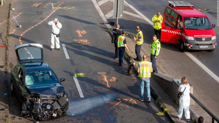 ドイツ・ベルリンの高速道路で連続して衝突事故を起こした男が逮捕された/Odd Andersen/AFP/Getty Images