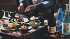 夕食は敷地内に４棟ある櫓のひとつで提供される