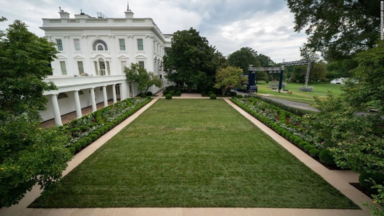 改装後のローズガーデンの眺め＝２２日、ワシントン/Drew Angerer/Getty Images