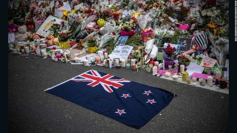 ニュージーランドのモスクでの銃乱射で、被告に仮釈放なしの終身刑が言い渡された/Carl Court/Getty Images AsiaPac/Getty Images