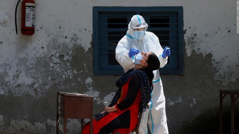 インドの１日の新規感染者数が８万５千人余と世界最多を更新した/Naveen Sharma/SOPA Images/Sipa USA
