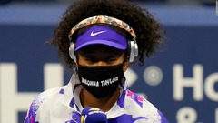大坂選手、黒人女性の名入りマスクで入場　全米オープン初戦
