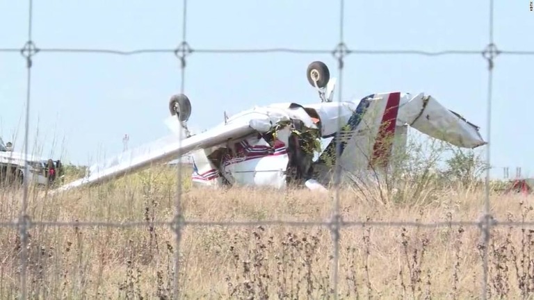 米テキサス州ブライアンの飛行場で飛行機が墜落し３人が死亡した/KBTX