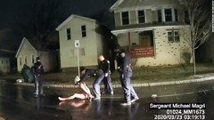 黒人男性が逮捕時に窒息死、関与の警察官７人に停職処分　米ＮＹ州