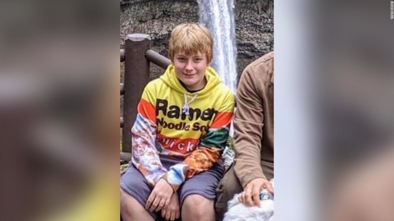 米オレゴン州の山火事で、１３歳の少年が飼い犬と寄り添い死亡しているのが見つかった/Tofte Family