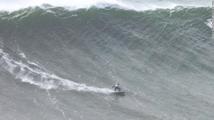 ブラジルのサーファー、２２．４ｍの大波乗り切る　ギネスが史上最大と認定