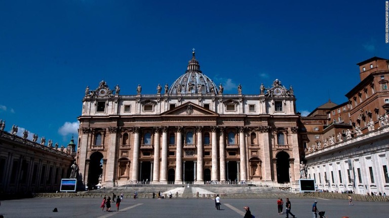 ローマ教皇庁（バチカン）は安楽死を非難し「人命に対する罪」と形容した/Tiziana Fabi/AFP/Getty Images