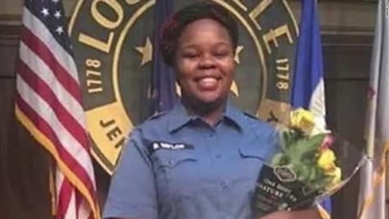 米ケンタッキー州ルイビルで殺害された黒人女性のブレオナ・テイラーさん/Change.org