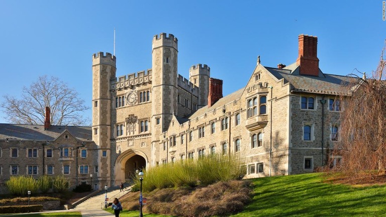 プリンストン大学が女性教授らに未払い分の給与９２万５０００ドルを支払うことなどで合意した/Shutterstock