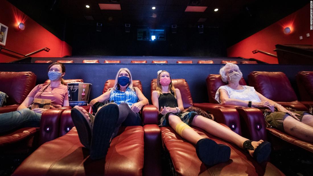 映画館を約1万円で「貸し切り」に 米AMCシアターズ CNN.co.jp