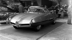 ５５年のトリノモーターショーに展示されるＢ．Ａ．Ｔ．９
