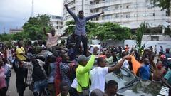 デモ隊に軍が発砲か、大統領が冷静な行動呼びかけ　ナイジェリア