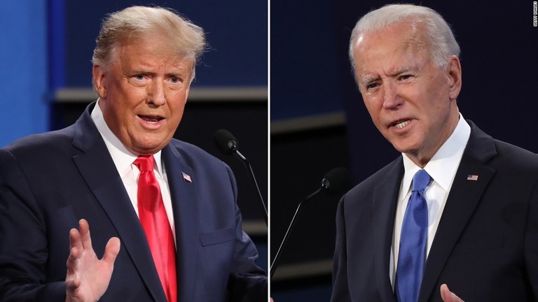 米大統領選候補者による最後の討論会。ＣＮＮ世論調査ではバイデン氏（右）に軍配/Getty Images