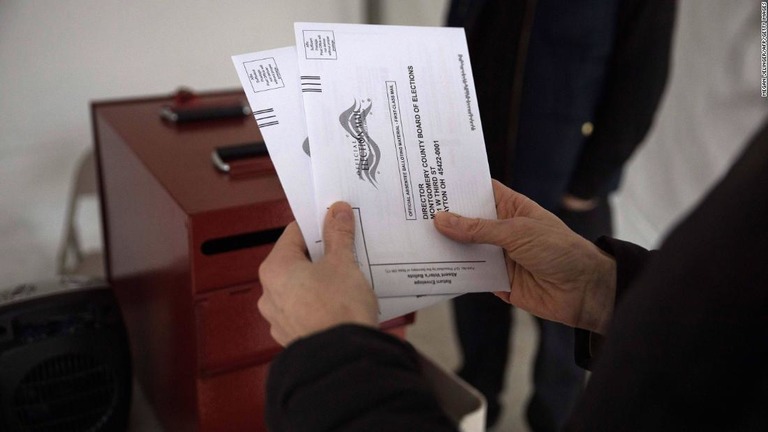 期日前投票が前回投票総数の過半数を超えた/Megan Jelinger/AFP/Getty Images