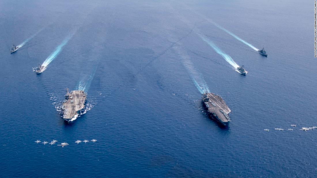 米ニミッツとロナルド・レーガンの各空母打撃群は今年インド太平洋地域で2隻の空母が参加する作戦を実施/Petty Officer 3rd Class Keenan Daniels/US NAVY