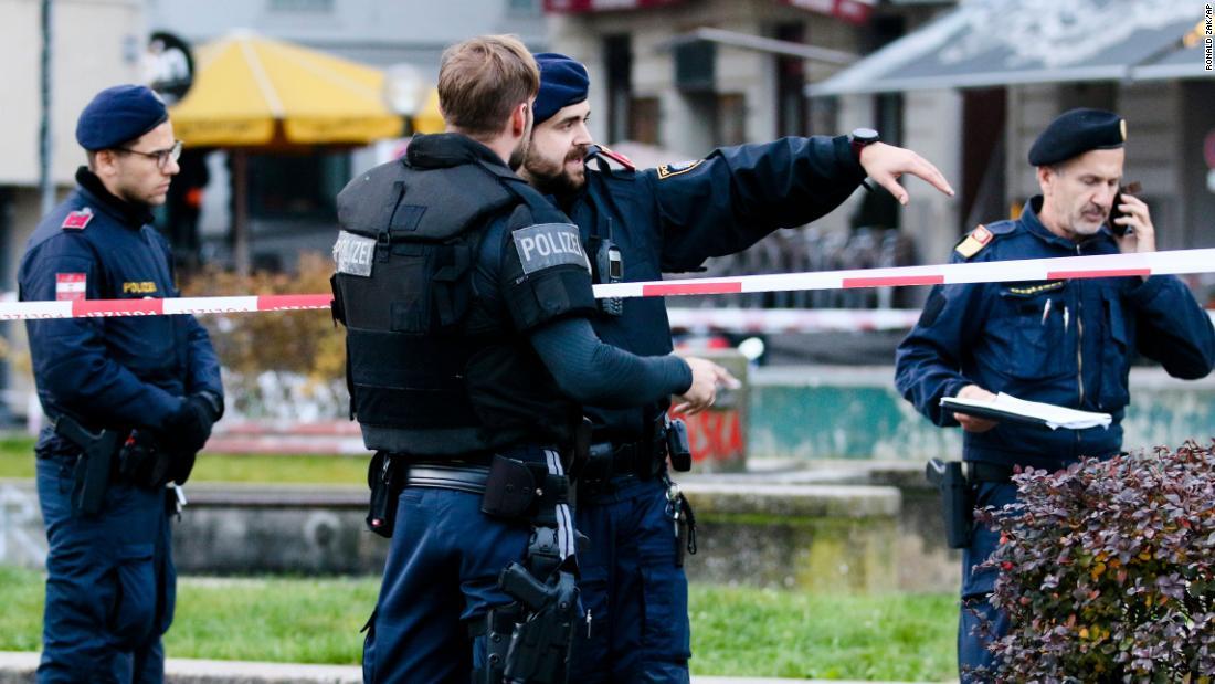 ウィーン銃乱射テロでisisが犯行声明 オーストリアやスイスで逮捕者 Cnn Co Jp ウィーン銃乱射テロでisisが犯行声明 オーストリアやスイスで逮捕者 Cnn Co Jp