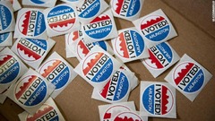 バージニア州アーリントンで箱に入った「私は投票した」のステッカー＝９月１８日