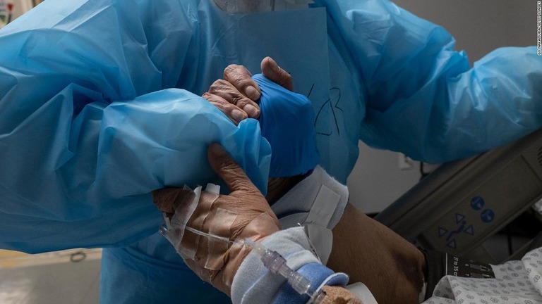 米国では新型コロナウイルスの新規感染者が連日１０万人を超えている/Go Nakamura/Getty Images