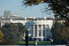 当選確実の報道後も沈黙するホワイトハウス
