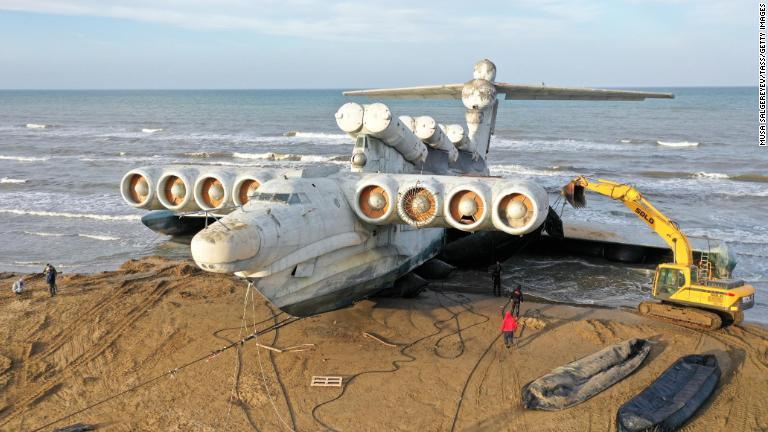 ソ連軍が開発したこの地面効果翼機は「エクラノプラン」の別名で知られ、航空機と船の一種のハイブリッドといえる/Musa Salgereyev/TASS/Getty Images