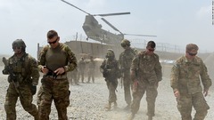 アフガンとイラクの駐留米軍、更なる縮小へ　大統領が近く命令と司令官ら