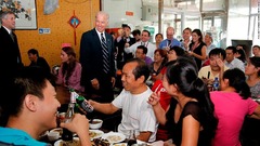 北京の大衆食堂に市民ら行列、バイデン氏が９年前に「ヌードル外交」