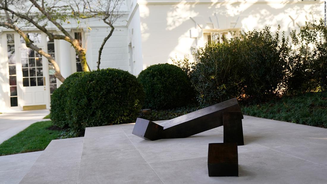 イサム・ノグチ氏の彫刻がホワイトハウスに設置された