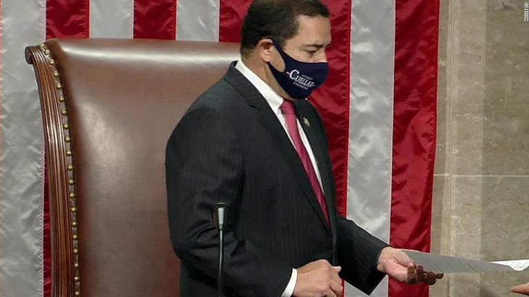 マスクを着用する民主党のクエラー議員/House TV 