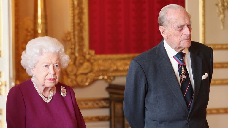 英外相が、エリザベス女王と夫のフィリップ殿下のワクチン接種に言及した/Jonathan Brady/WPA Pool/Getty Images