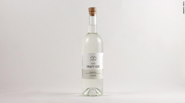 スピリッツにジュニパーベリー、山椒、レモン、夏みかんを使った木内酒造「SAVE BEER SPIRITS クラフトジン」/Sadamu Saito