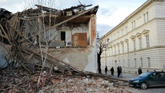 クロアチアでＭ６．４の地震、７人死亡　捜索救助活動続く