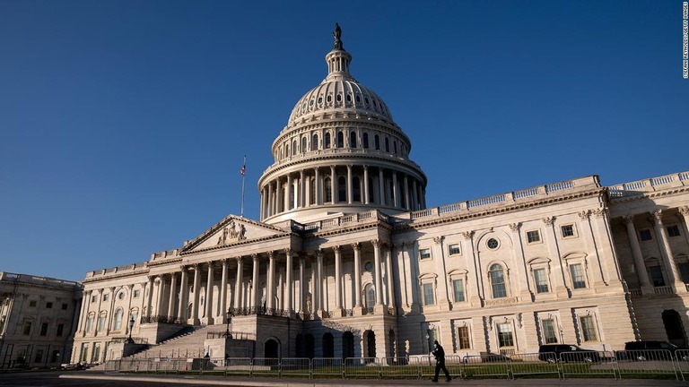米上院が国防権限法案を３分の２以上の賛成で再可決した/Stefani Reynolds/Getty Images