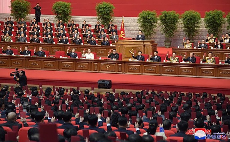 北朝鮮の党大会で、各地からの代表者５０００人が一堂に会した/KCNA