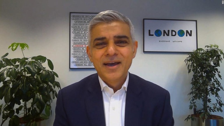 ロンドンのカーン市長。コロナ禍での医療体制の窮状を訴えた/CNN