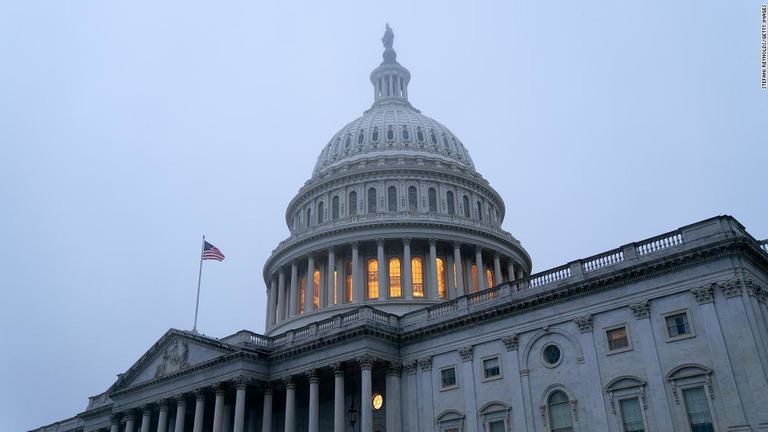 米下院は、合衆国憲法修正２５条の発動によるトランプ大統領の罷免（ひめん）を求める決議案を可決した/Stefani Reynolds/Getty Images 