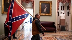 ＦＢＩ、南軍旗を持って乱入の男逮捕　米議事堂襲撃事件　