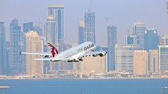 大型旅客機Ａ３８０、半数の運用を中止　カタール航空