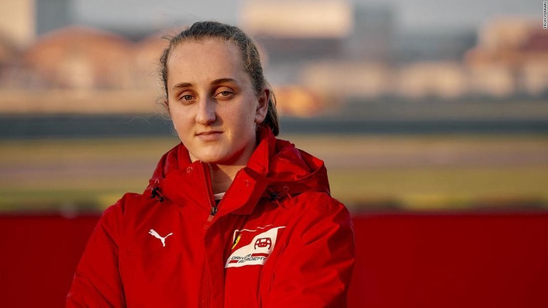 フェラーリ初の女性育成ドライバーに選ばれたマヤ・ウィーグさん/From Ferrari