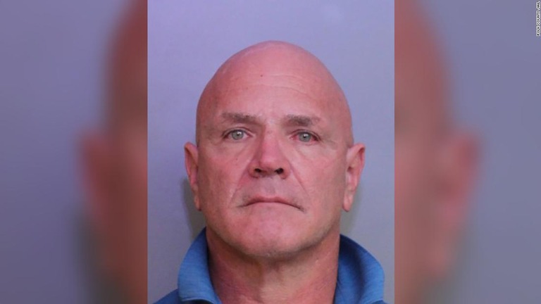 米フロリダ州の消防隊長だった男が、新型コロナのワクチンを盗んだ疑いで逮捕された/Polk County Jail