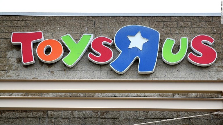 玩具店「トイザらス」の店舗が新型コロナウイルスの影響で再び閉鎖された/Justin Sullivan/Getty Images
