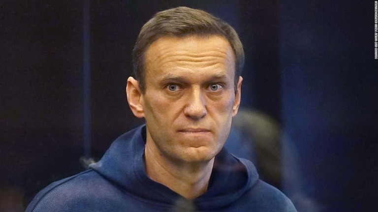 裁判所に出廷した反政権活動家アレクセイ・ナバリヌイ氏＝２日/Moscow City Court Press Service/Reuters
