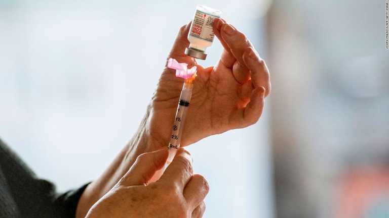 米マサチューセッツ州で、ワクチン接種を条件に受刑者の減刑を認める動きが出ている/Joseph Prezioso/AFP/Getty Images