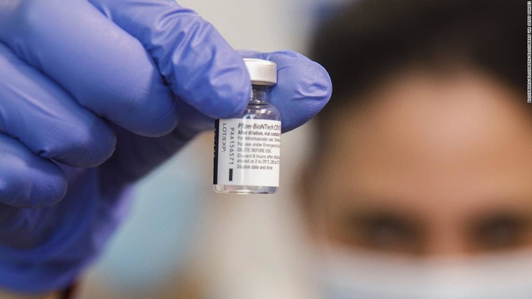 イスラエルの研究者によると、実際の医療現場でも米ファイザー製のワクチンに９０％を超える発症予防効果が見られた/Bloomberg/Bloomberg/Bloomberg via Getty Images