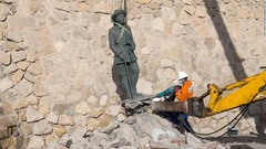 スペインの独裁者フランコ総統、最後の銅像を撤去