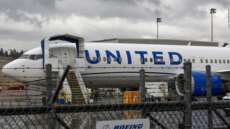 米ユナイテッド航空が、ボーイング７３７ＭＡＸ２５機を追加発注した/Jason Redmond/AFP/Getty Images