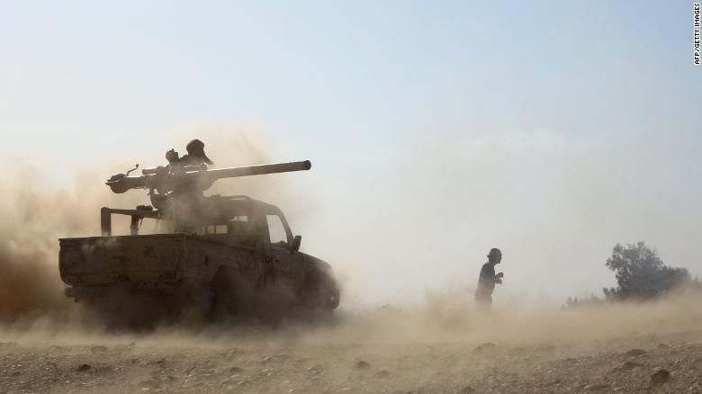 石油資源の豊富なマーリブの支配権をめぐり、サウジの支援するイエメン政府軍とフーシとの攻防が激化している/AFP/Getty Images