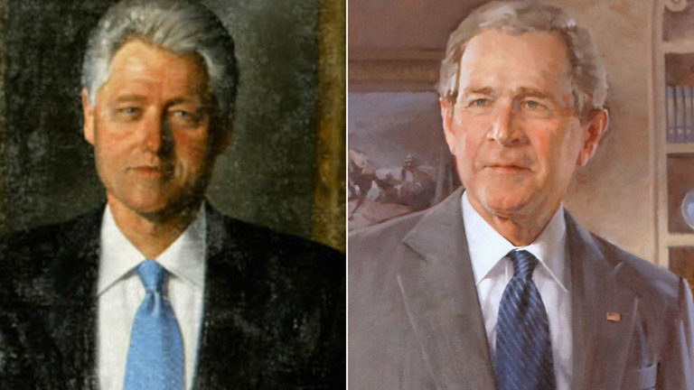 ブッシュ（子）氏（右）とクリントン氏の肖像画がホワイトハウスの玄関に復帰した/Getty Images