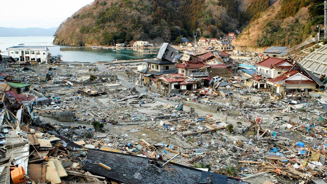 ２０１１年３月１１日の午後２時４６分、Ｍ９．１の地震が東北沖で発生し、津波を引き起こした/The Asahi Shimbun/Getty Images