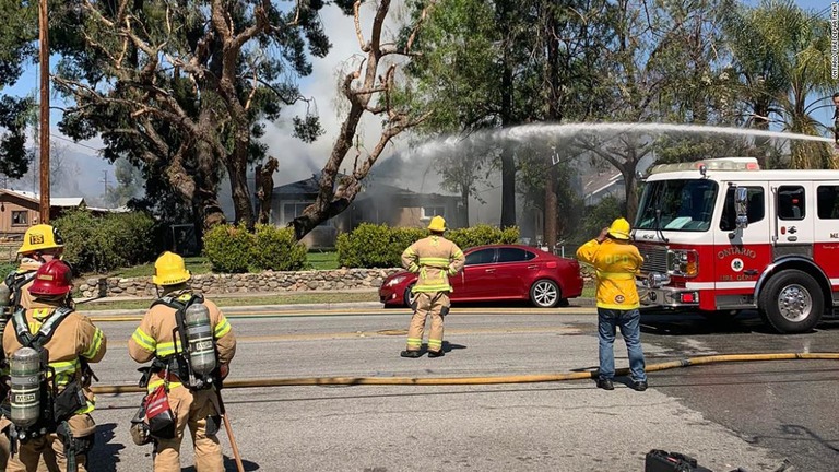 商業花火の爆発によって２人が死亡した＝米カリフォルニア州オンタリオ/Ontario Fire Department